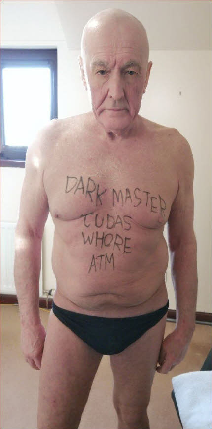 Cocksucking sissy faggot Steve Johnson from Scotland