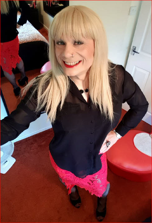 TV escort Joanna in Walsall